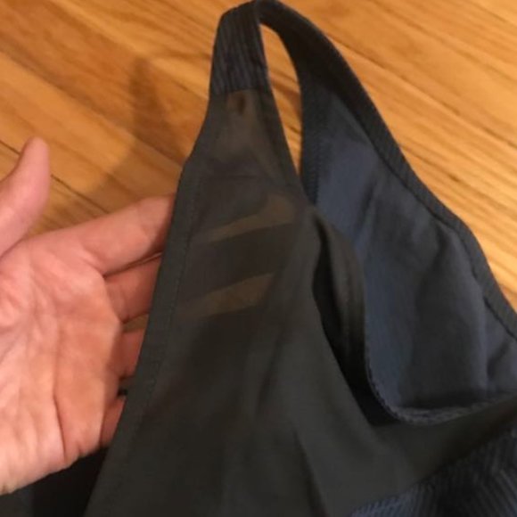 Mountain Hardwear romper - size L - Picture 9 of 9